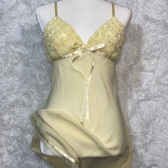 Vintage Oscar De La Renta butter cream chiffon lattice rosette slip dress - Picture 1 of 9